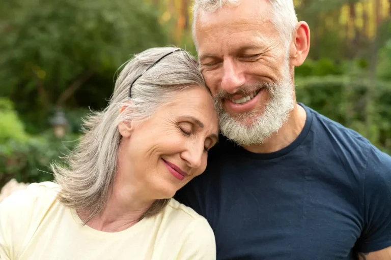 Conocer gente nueva y crear vínculos después de los 60